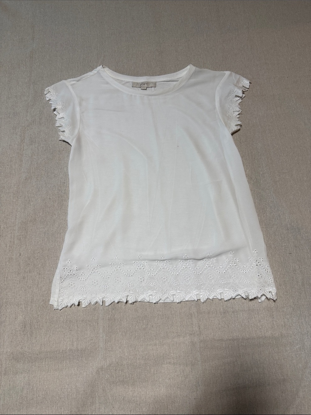 🥳 5 for $25 BUNDLE LOFT White Eyelet Hem Short Sleeve Top